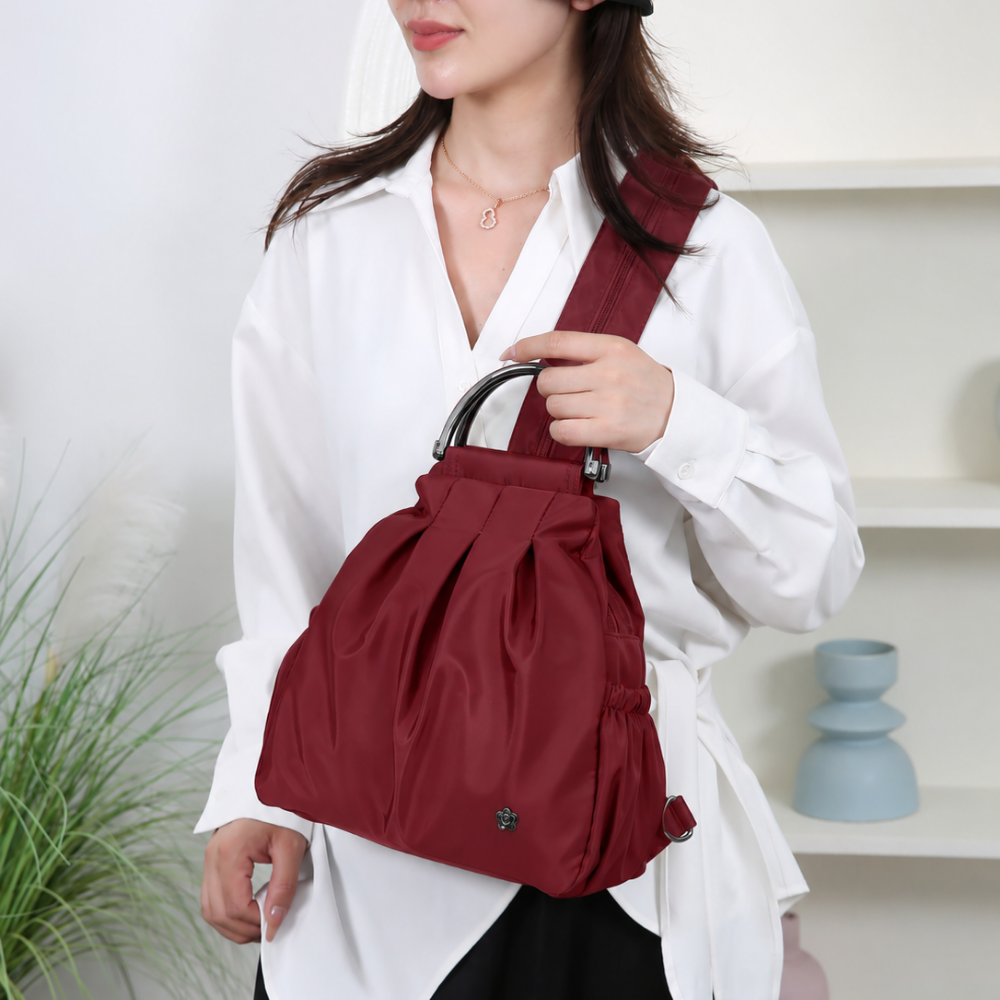 Elegant Pleated Fashion Bag with Premium Handle